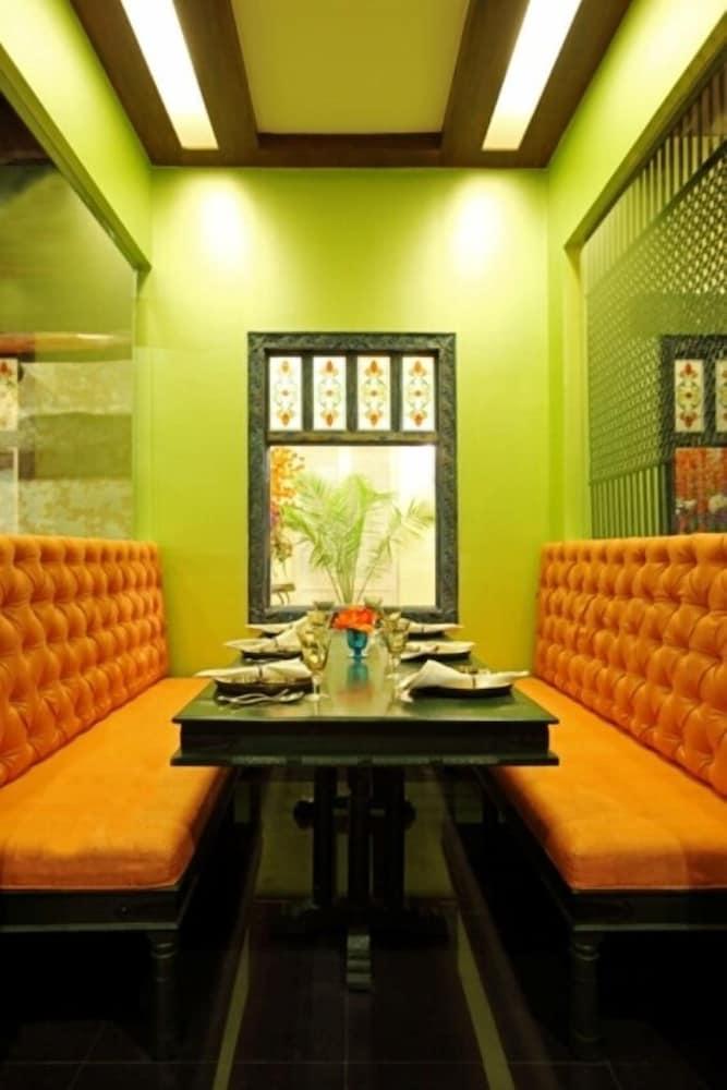 Hotel Tuli Imperial Nagpur Esterno foto