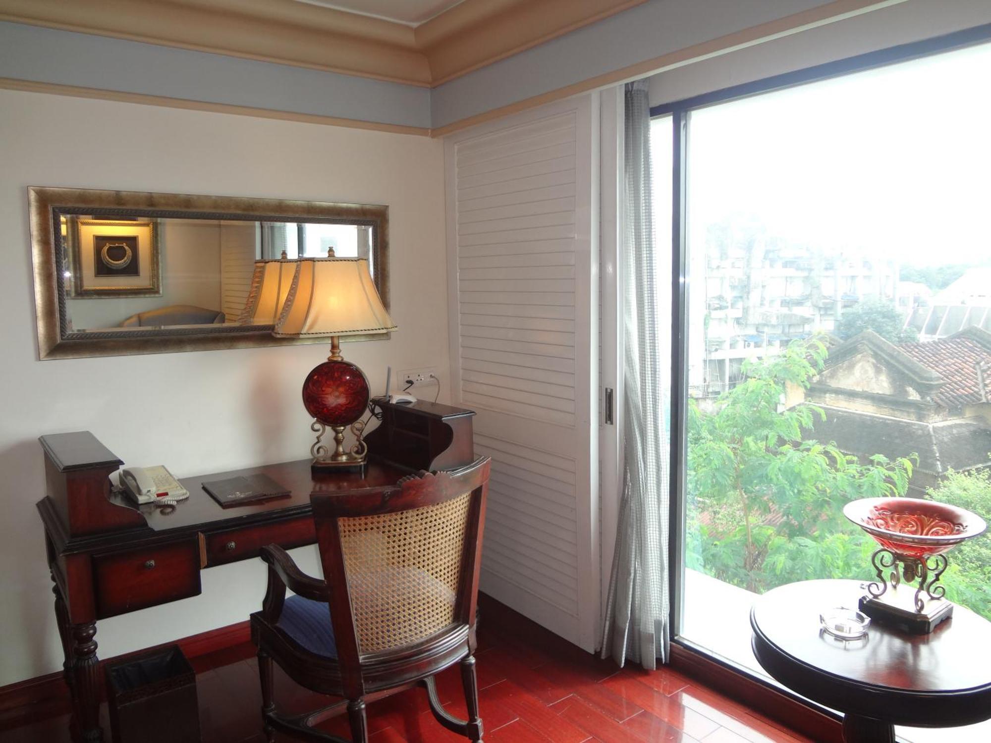 Hotel Tuli Imperial Nagpur Esterno foto