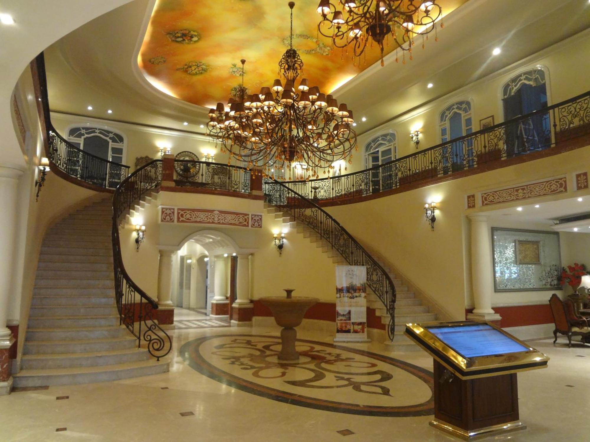 Hotel Tuli Imperial Nagpur Esterno foto