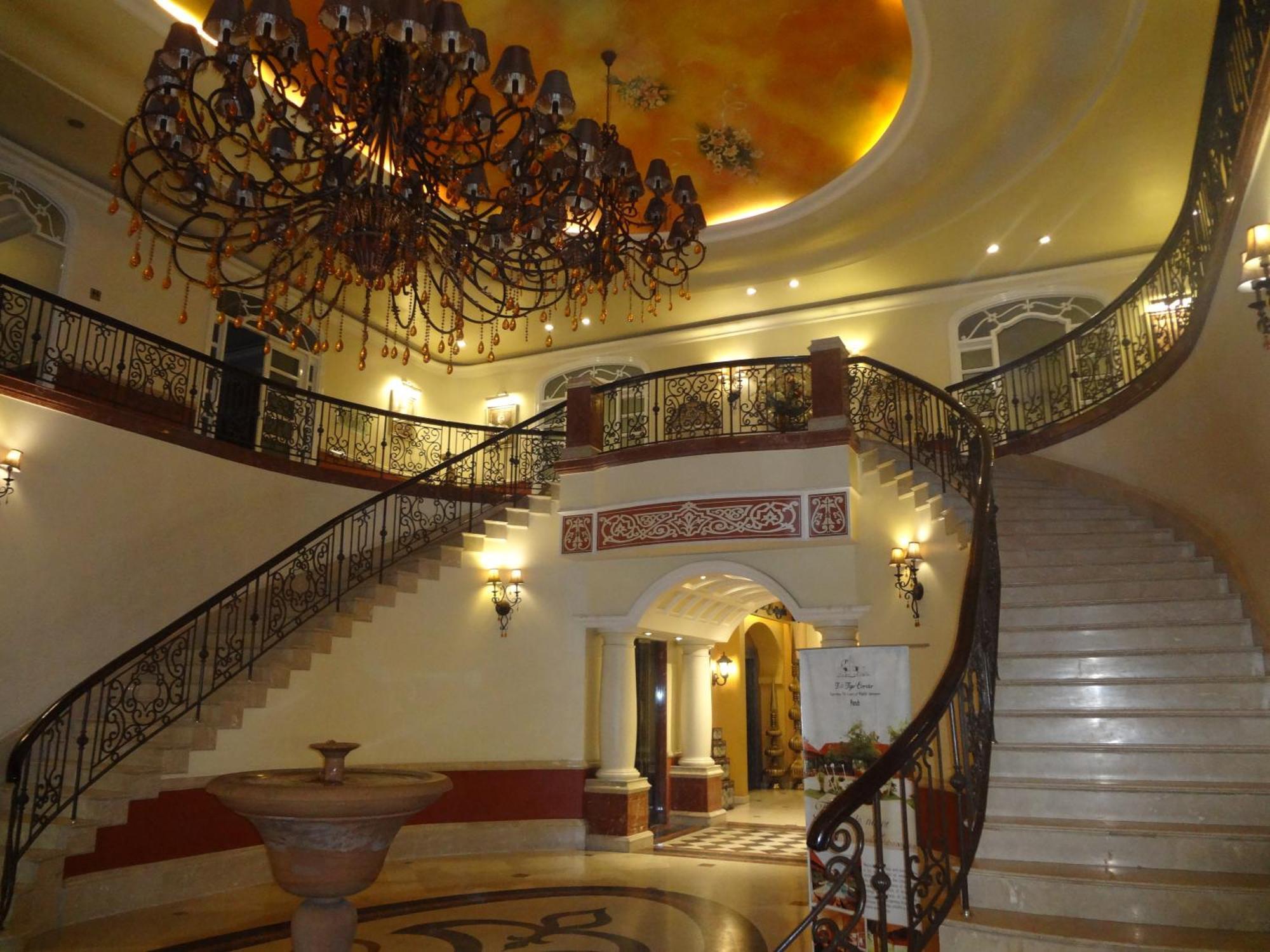 Hotel Tuli Imperial Nagpur Esterno foto