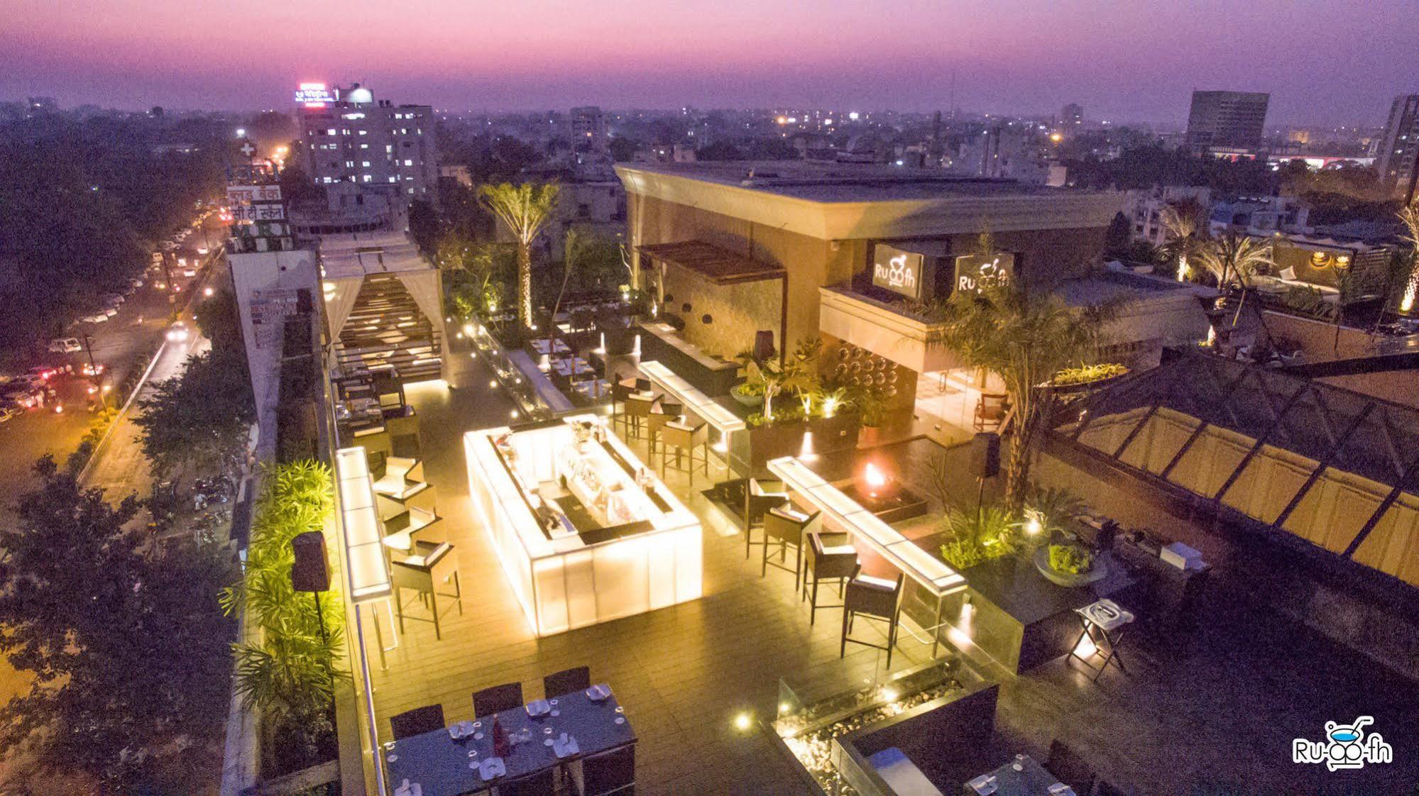 Hotel Tuli Imperial Nagpur Esterno foto